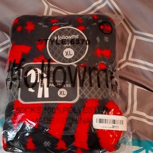 Women's xl pajama & sock set